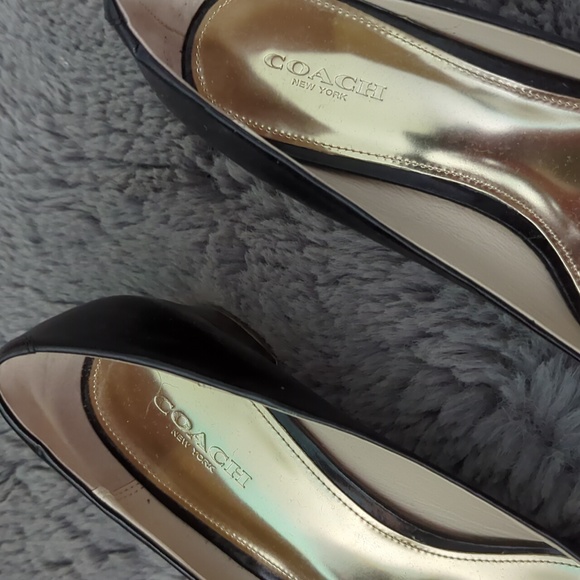 Coach pumps - Picture 2 of 5